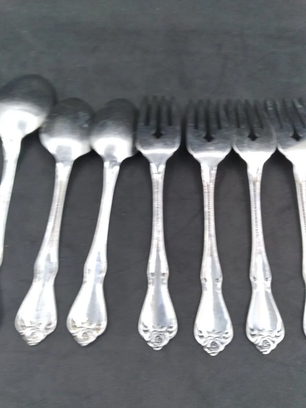 Set 11 Rogers 1881 Oneida Arbor Rose pattern small Forks and spoons teaspoons